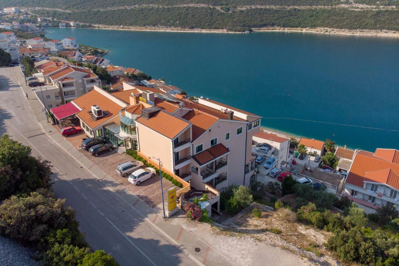 Hotel Adria Неум Екстериор снимка