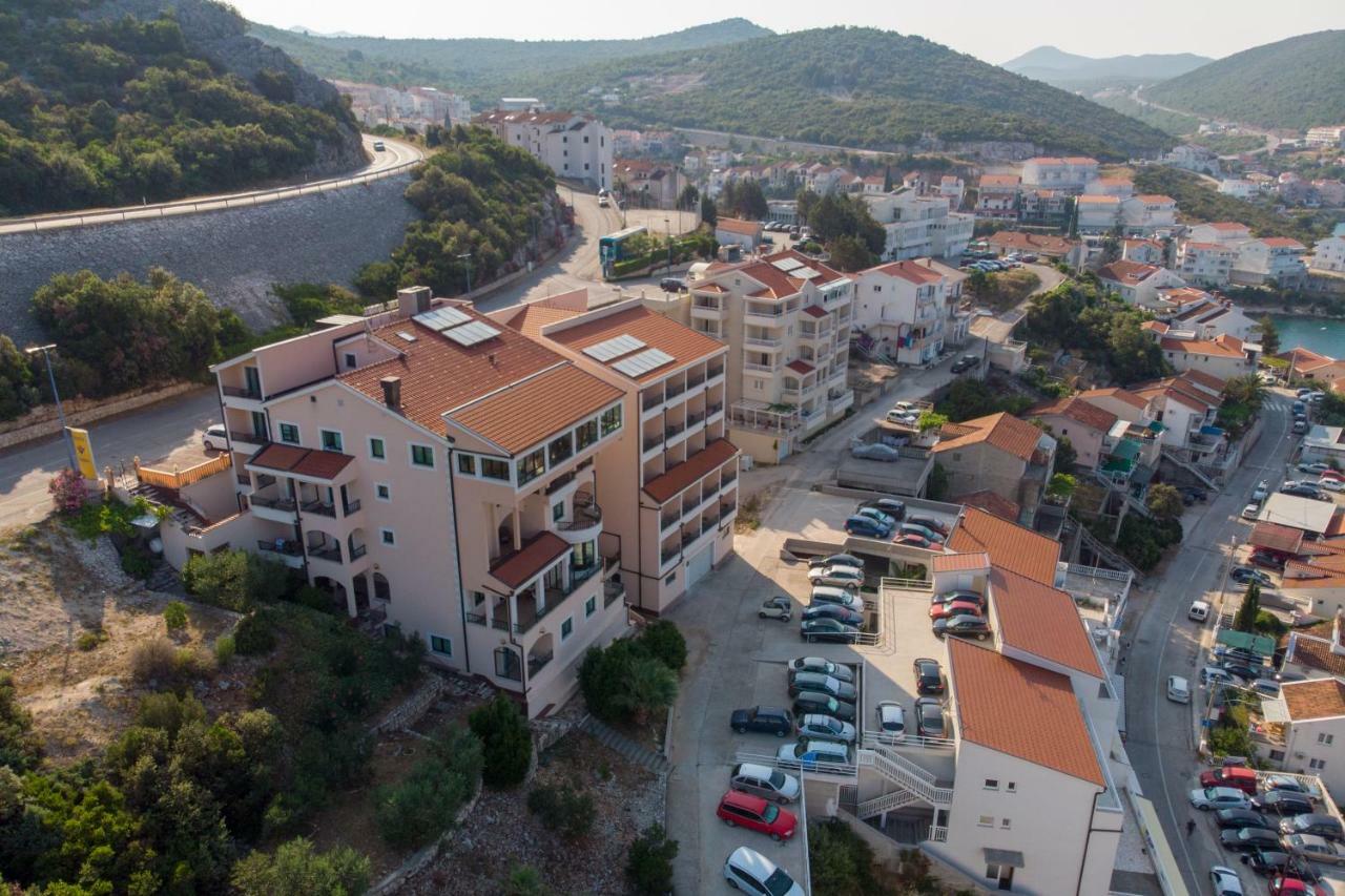 Hotel Adria Неум Екстериор снимка
